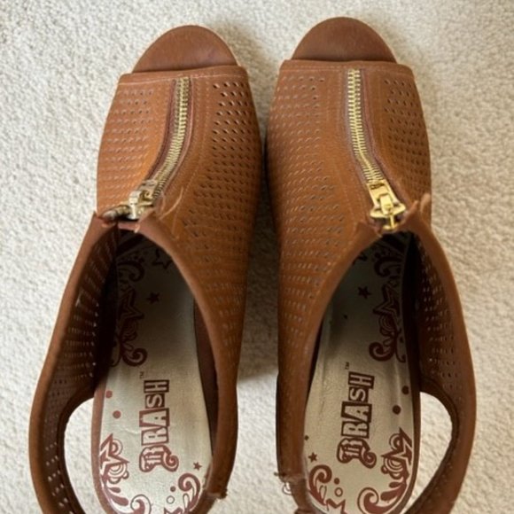 Wedge Sandals - Picture 3 of 3